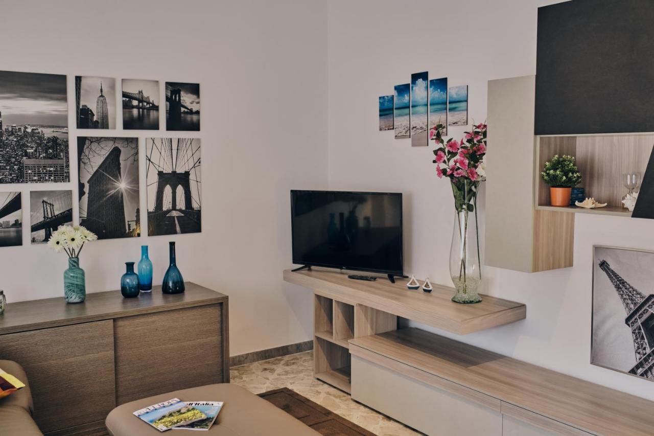 Asariel Splendido Appartamento Vista Mare E Centro Storico Brindisi Ngoại thất bức ảnh
