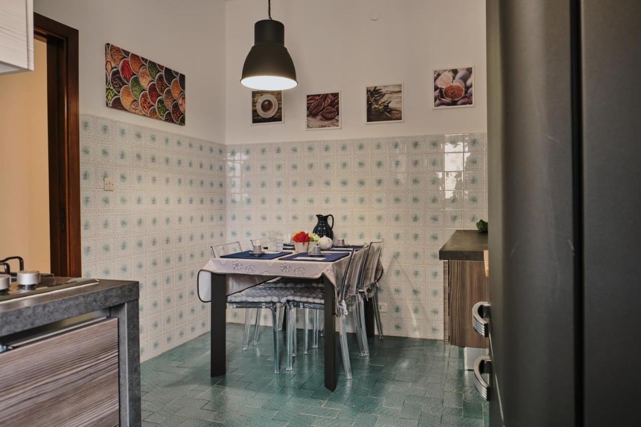 Asariel Splendido Appartamento Vista Mare E Centro Storico Brindisi Ngoại thất bức ảnh